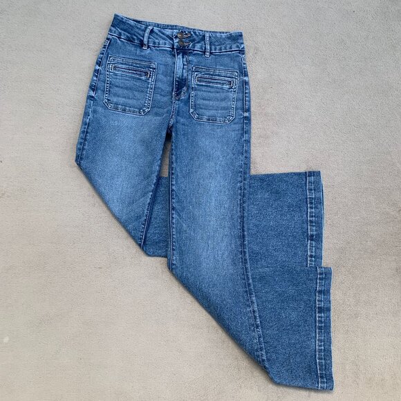 American Eagle Outfitters Next Level Stretch Curvy Super Hi-Rise Flare Jeans Sz2 - Picture 2 of 16